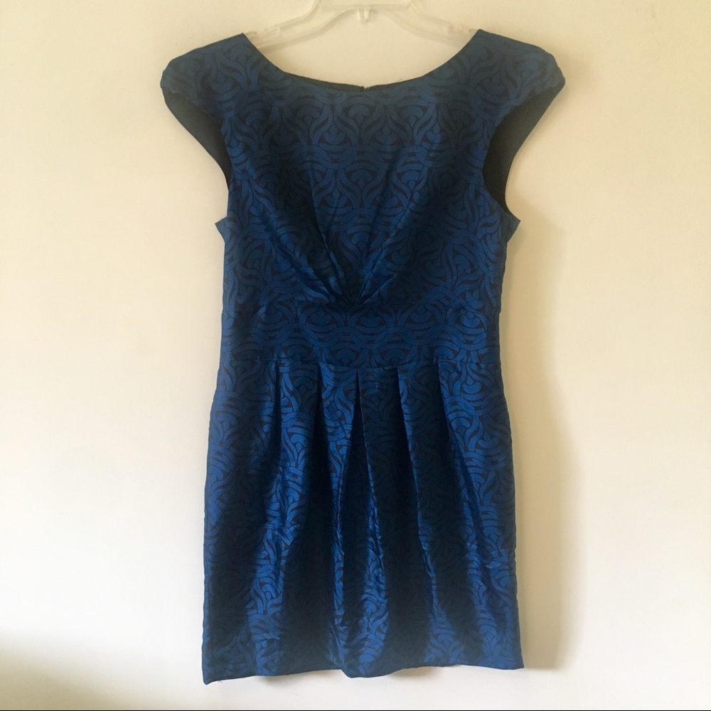 {Banana Republic} 100% Silk Geometric Print Dress